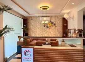Hotel Emersion Residency