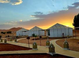 Anaruz Luxury Camp，位于梅尔祖卡的酒店