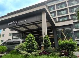 Sunday Hevea Hotel and Resort，位于安吉利斯的酒店