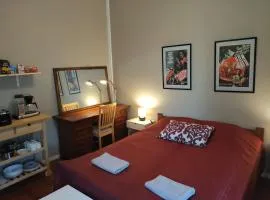 Brahe Suite, free parking garage