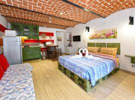 CASA APPARTAMENTO VACANZE La fermata delle rondini，位于Castello di Annone的酒店