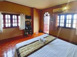 Vang vieng Queens Hotel