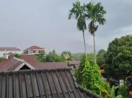 Vang vieng Queens Hotel