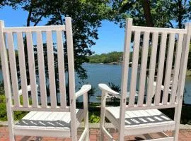 Lake House Suite