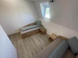 La Casuta Marginea，位于Margina的酒店