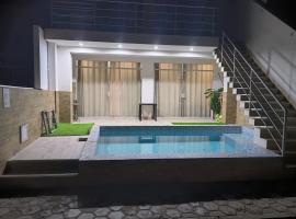 Laguna Azul Tacna，位于塔克纳的酒店