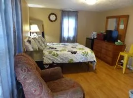 Charming Country 1Bd 1Ba Cabin near Eureka Springs, Beaver Lake and White River