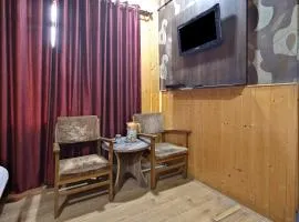 Hotel O Azad