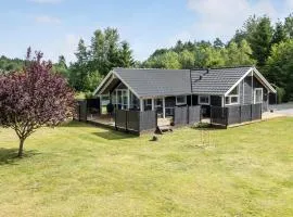 Gorgeous Home In Ebeltoft With Sauna