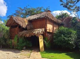 Cabañas Aldea Yalcón，位于巴利亚多利德的酒店