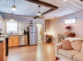 2 Mi to Self Regional MC Updated Apartment