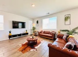 Modern Desert Gem, Boho Retreat 2 Living Rooms