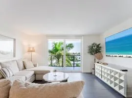 Coastal Escape - Pool - Beach