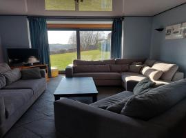 Spacious Farmhouse, Libramont，位于利布拉蒙的酒店