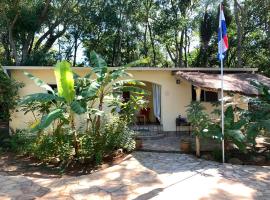 Wohlfühloase Neue Casita in Caacupe Ytu，位于Aguaity的酒店