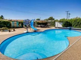 Pool and Hot Tub Access Luxury Roy Oasis!