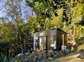 Cosy Dell by Tiny Away，位于Herbert的酒店