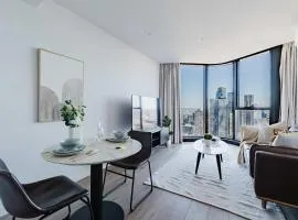 High-Rise Modern CBD Apartment Stunning City Views