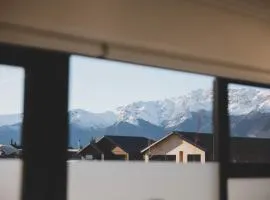 Modern Vista - Lake Hawea Holiday Home