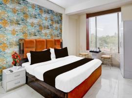 Super Hotel O Sector 51 Metro Station Formerly Shubham Residency，位于Indirapuram的酒店