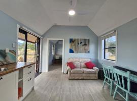 Cosy Quiet Retreat and Stunning Valley Views，位于布洛克的酒店