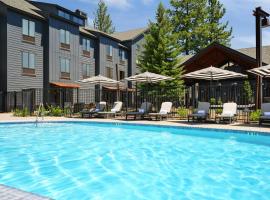 Martis Valley Lodge, Tapestry Collection by Hilton，位于特拉基的酒店