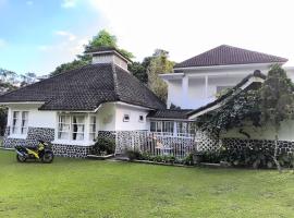 Villa Narendra Yogyakarta，位于卡里乌昂的酒店