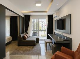 One-Bedroom Apartment and Luxury Penthouse in Courtyard Long Beach Complex，位于基佩朗达的酒店