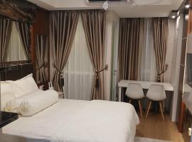 Studio Tamansari Skylounge Mks，位于Manda的酒店