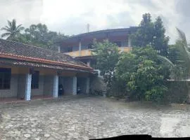 Udi Inn by Secoms
