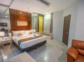 Famous Hotel Kuta Formerly Permata Kuta Hotel