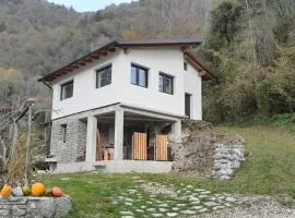 Počitniška hiška v grapi