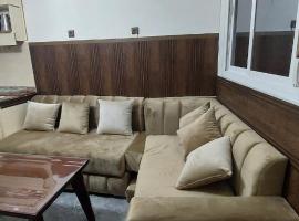 Nour Alkindi Nador，位于纳祖尔的住宿