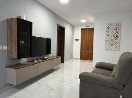 Family 2BR Apartment in Fgura - by HostMT