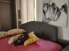 Turisti nella natura in città d'arte