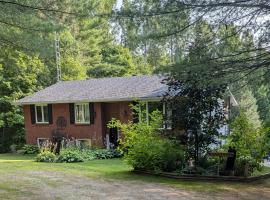 Suite in the Bush-Private Apartment，位于班克罗夫特的酒店