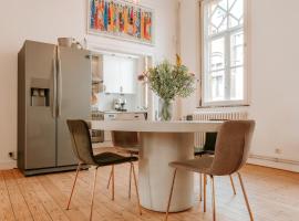 Ruim en charmant verblijf in hartje Ieper，位于伊普尔的酒店