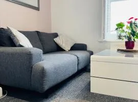 Penthouse Suite, Sea View, Close to Shops, Beach and Train