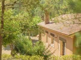 Casas rurales Batan Rio Tus，位于耶斯特的酒店