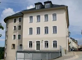 Anna und Sascha, Hotel und Café