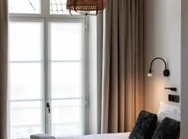 Hotel Rose Red