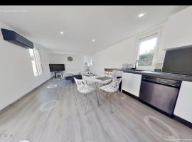 Maison individuelle Aytré plage terrain clos 280m2 très calme，位于艾特雷的酒店
