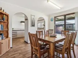 Classic Beach House Lancelin