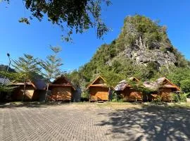 Cottage Pier 2 of Rammang-Rammang