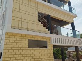Treva Breeze Villa 2BHK，位于Kīl Kāsākkudi的酒店