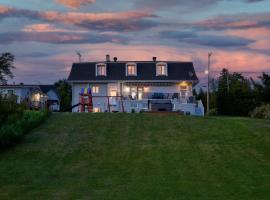 Chalet du Rivage，位于Poh&eacute;n&eacute;gamook的木屋