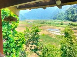 Nam Pé Tày Homestay - View hồ Ba Bể