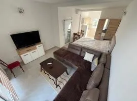 Apartmani Bijela Kuca
