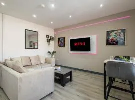Home Near Leeds City Centre & Elland Road