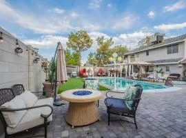 Family Fun House with FREE Heated Pool & Hot Tub & Game Room & Mini Golf in Chandler